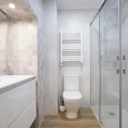 Alhondiga Flat By Next Stop Apartment Bilbao