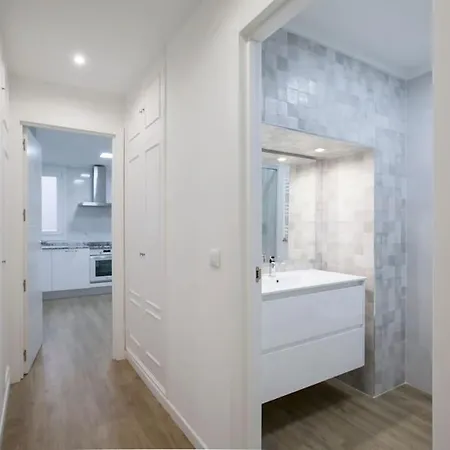 Alhondiga Flat By Next Stop Daire